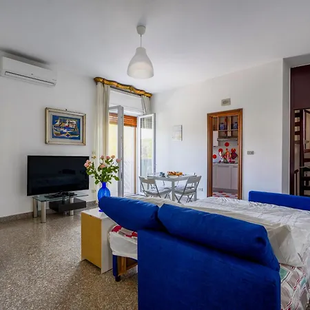 Guesthost - A Due Passi Dal Mare - With Parking