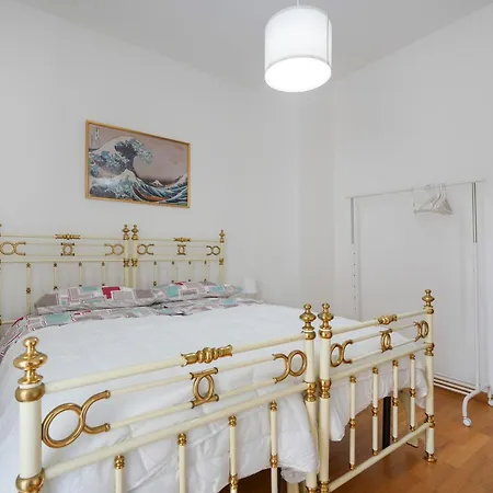 Guesthost - A Due Passi Dal Mare - With Parking Appartement