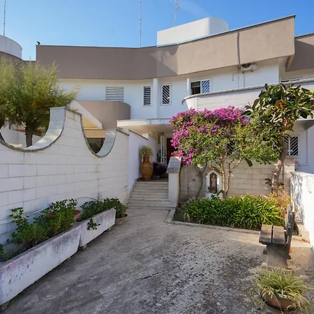 A Due Passi Dal Mare - With Parking Бари